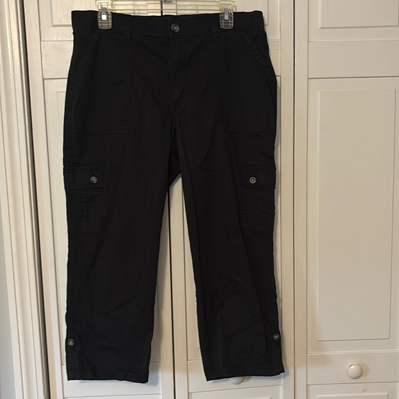 Lee women’s capri cargo pants. - Picture 1 of 7